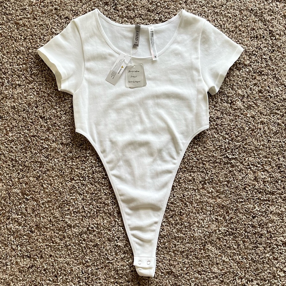 ANWND Stretchy Ribbed High-Leg Bodysuit Size M/L